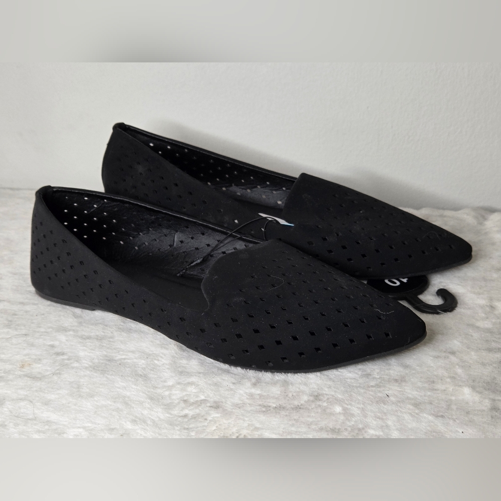 Ardene Women's 10 Black Suede Feel Cutout Flats Soft Comfort Pointed Toe